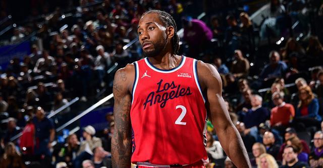 BOB半岛官网-快船15胜3负！伦纳德谈球迷将直播“吃推”：换点别的东西吃吧